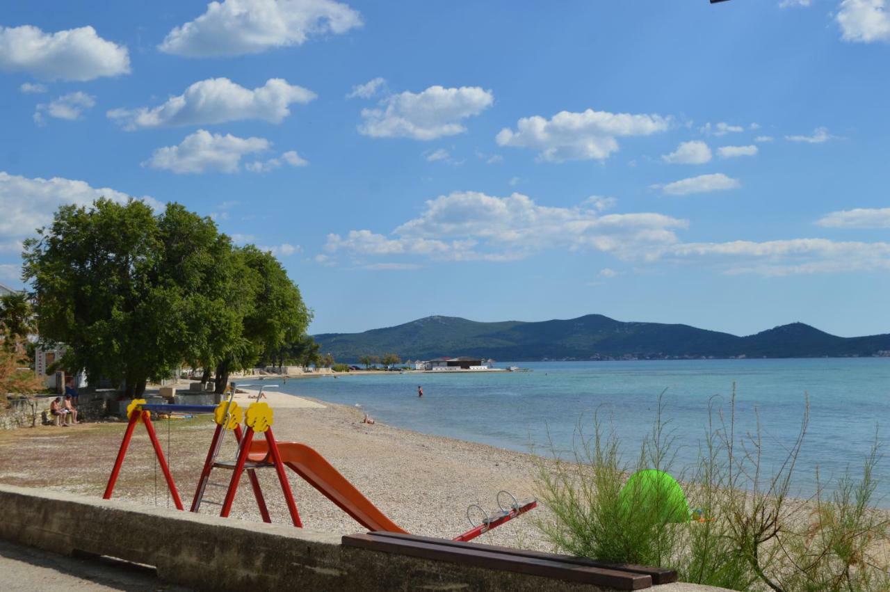 Apartmani Mila Sukošan Esterno foto